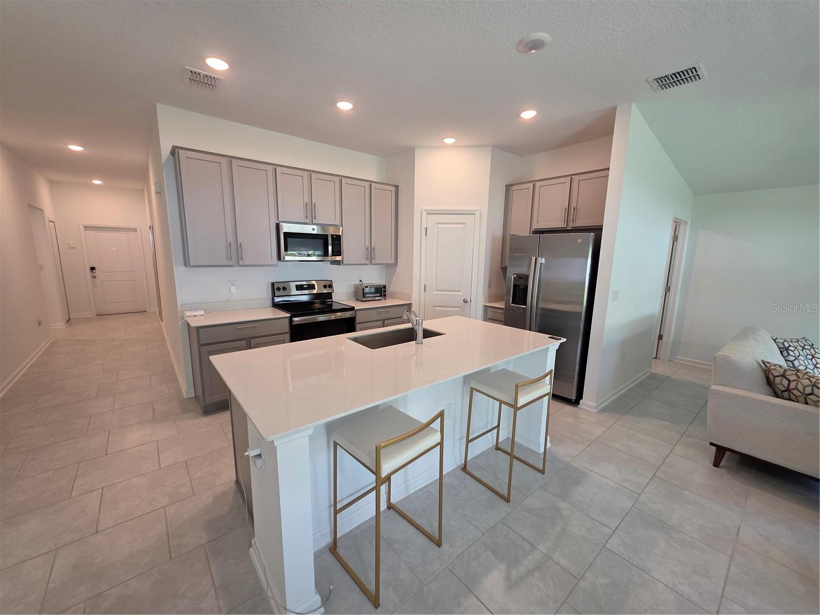 Image 4 of 21 For 1216 Peach Creek Drive