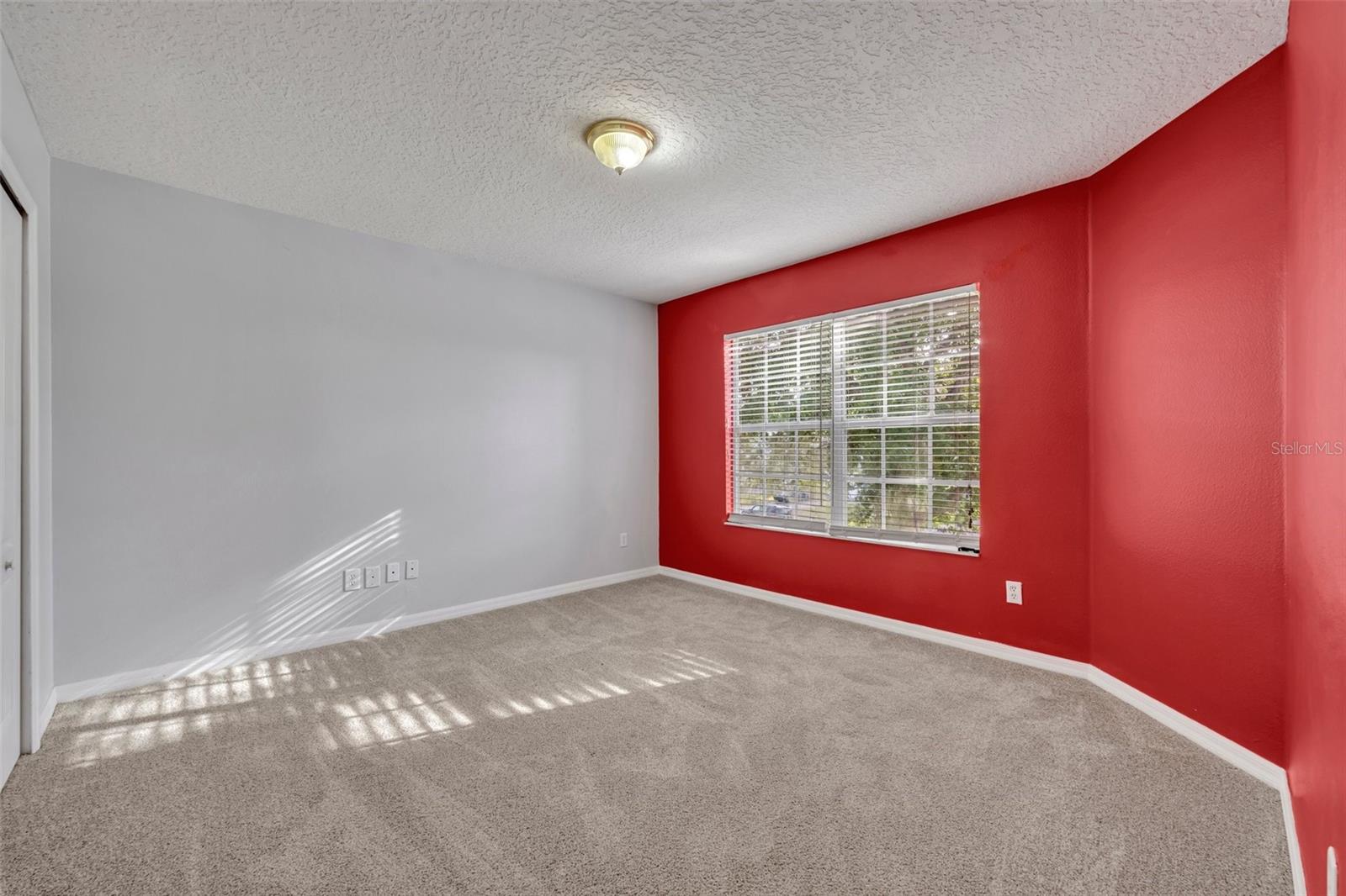 Image 33 of 65 For 486 Sycamore Springs Street