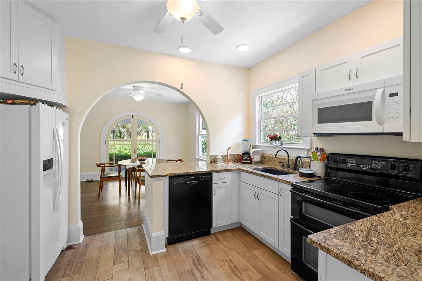 Image 11 of 21 For 333 Kentucky Avenue