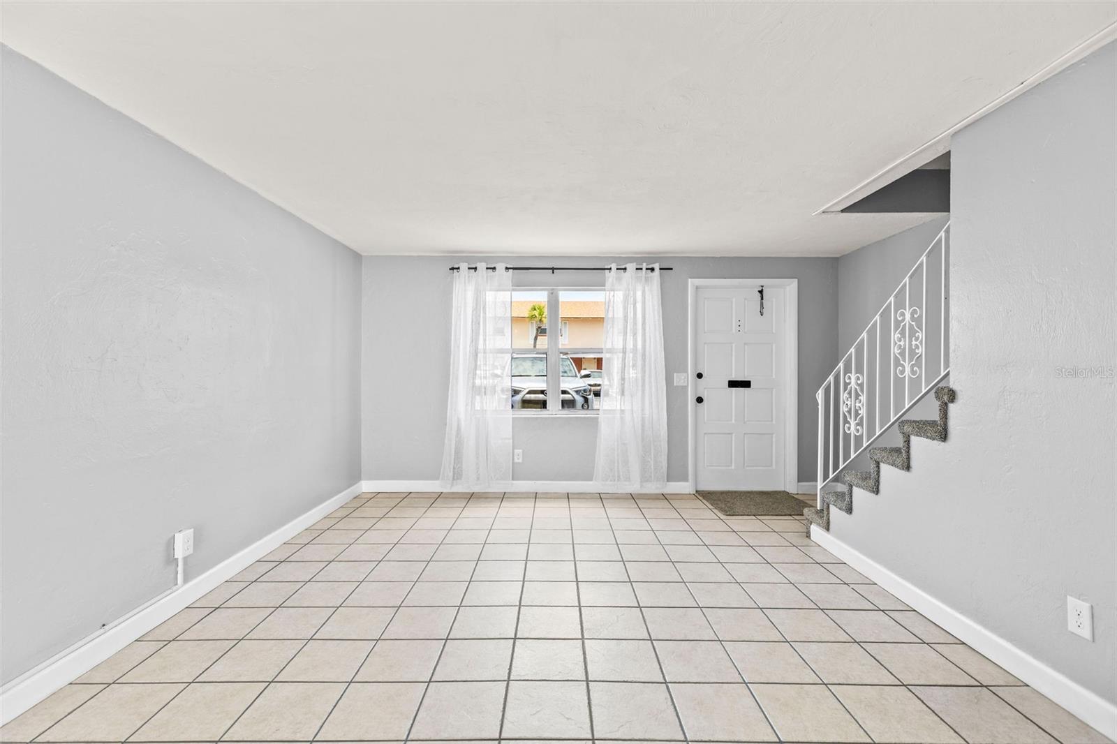 Image 10 of 29 For 1600 Palmetto Avenue 105
