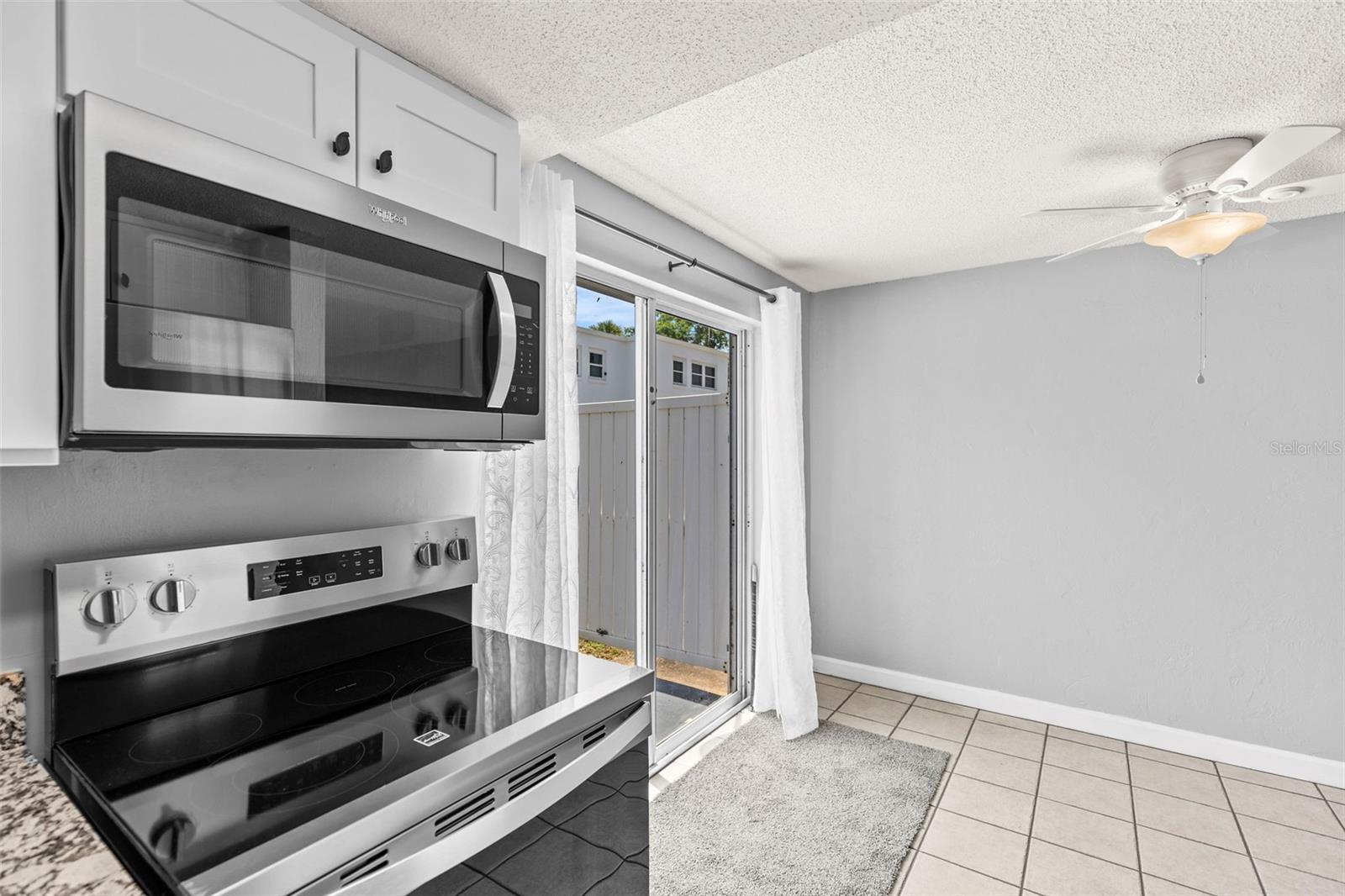 Image 17 of 29 For 1600 Palmetto Avenue 105