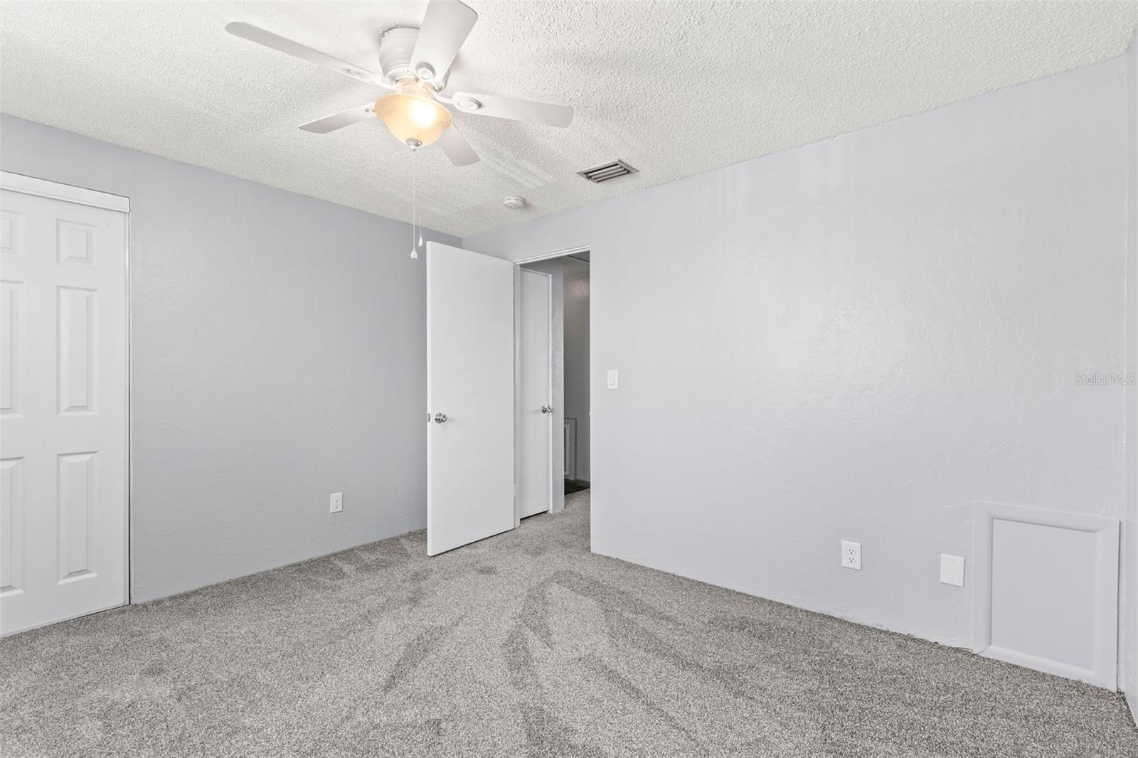 Image 21 of 29 For 1600 Palmetto Avenue 105
