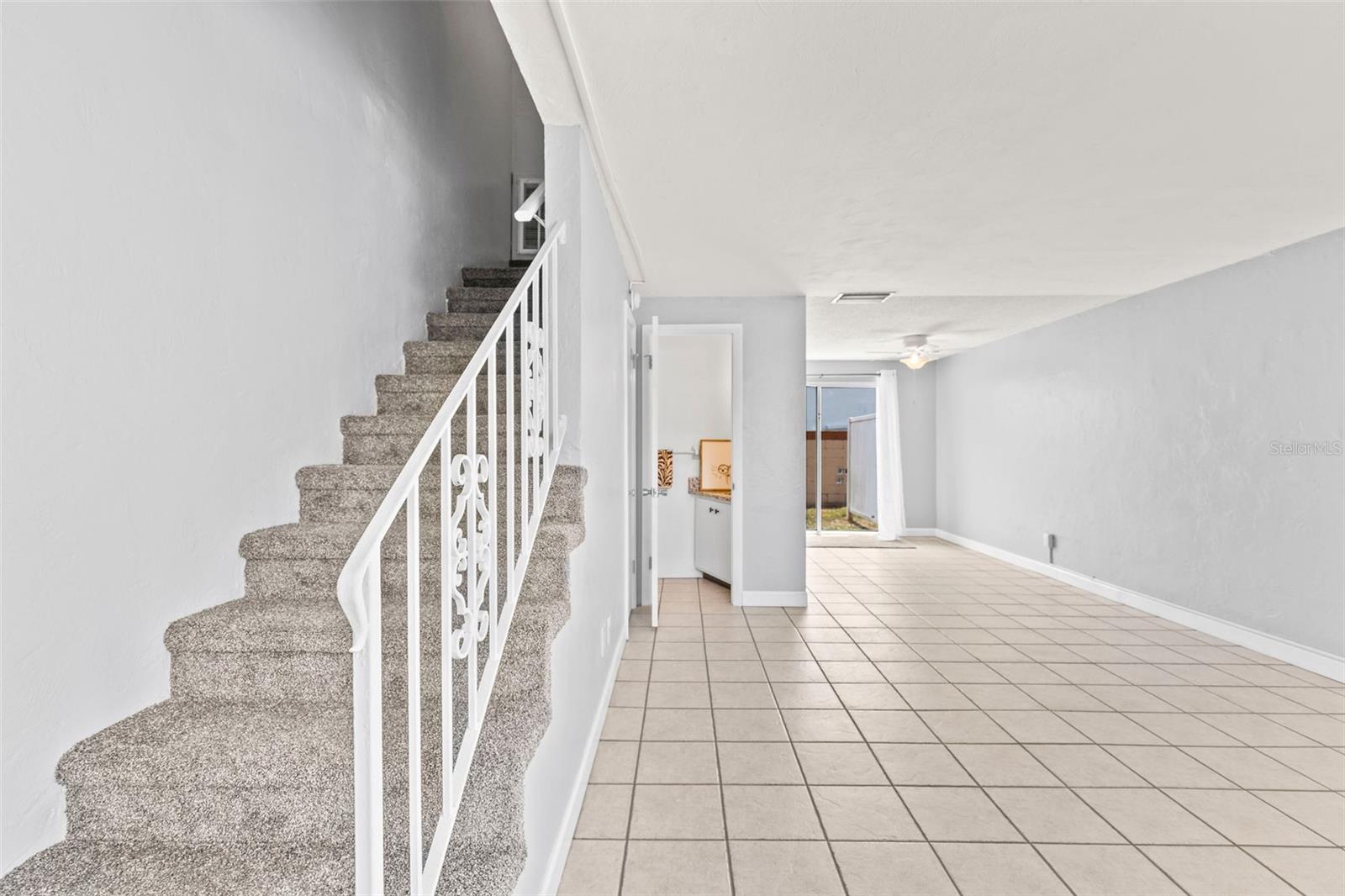 Image 3 of 29 For 1600 Palmetto Avenue 105