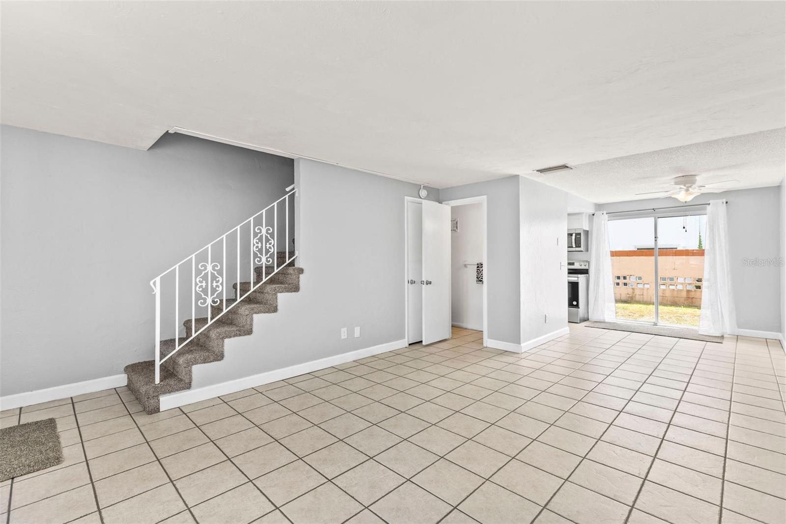 Image 4 of 29 For 1600 Palmetto Avenue 105