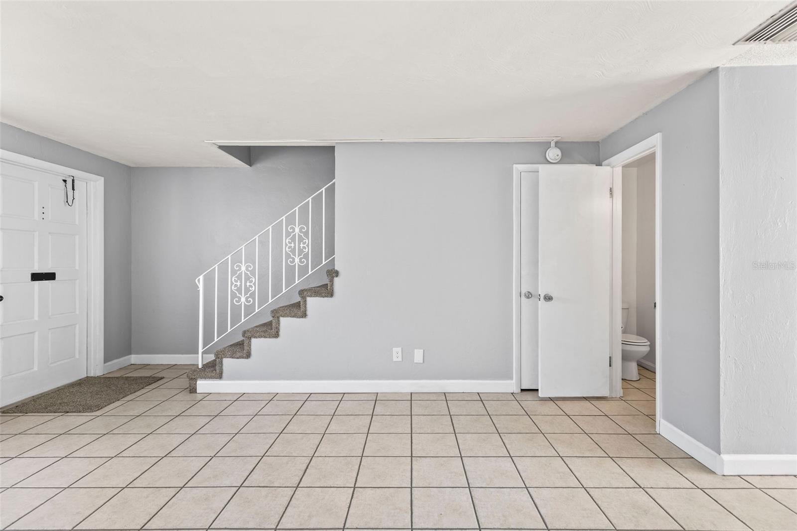 Image 5 of 29 For 1600 Palmetto Avenue 105