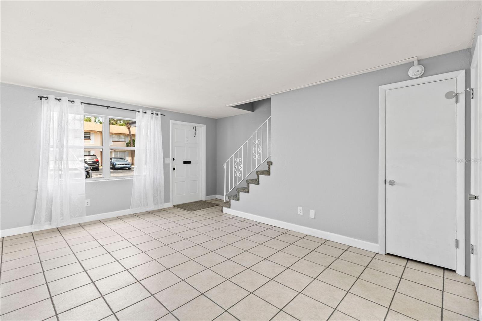 Image 6 of 29 For 1600 Palmetto Avenue 105