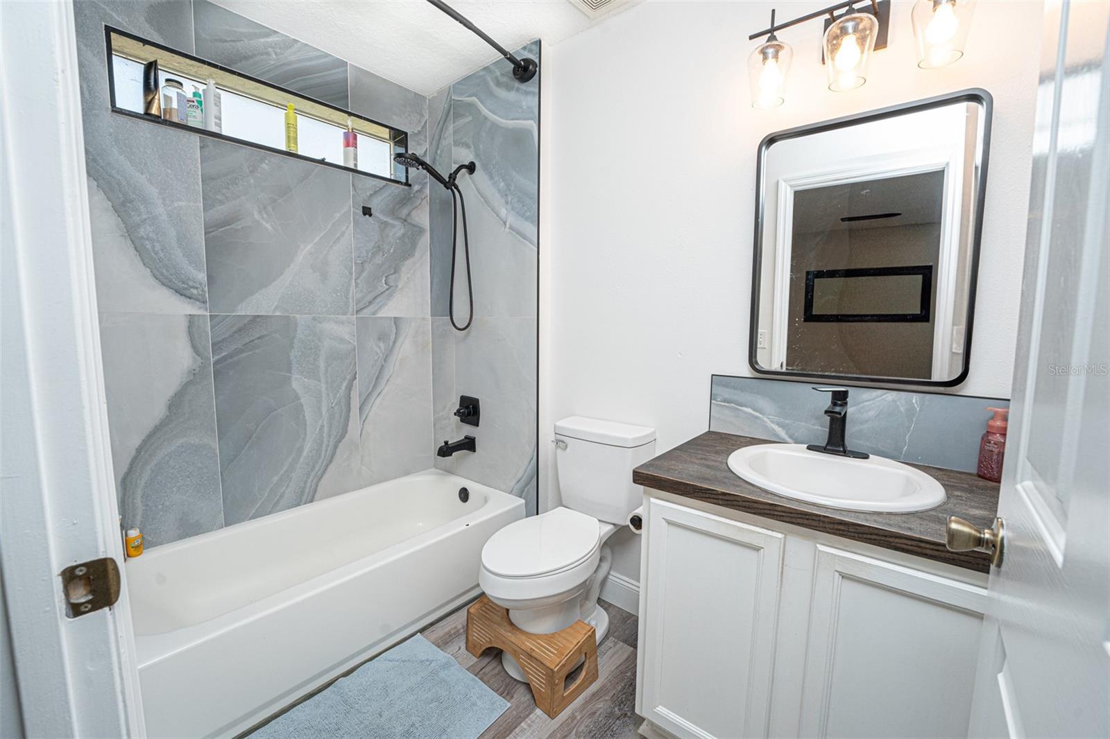Image 11 of 55 For 5 Zammer Court