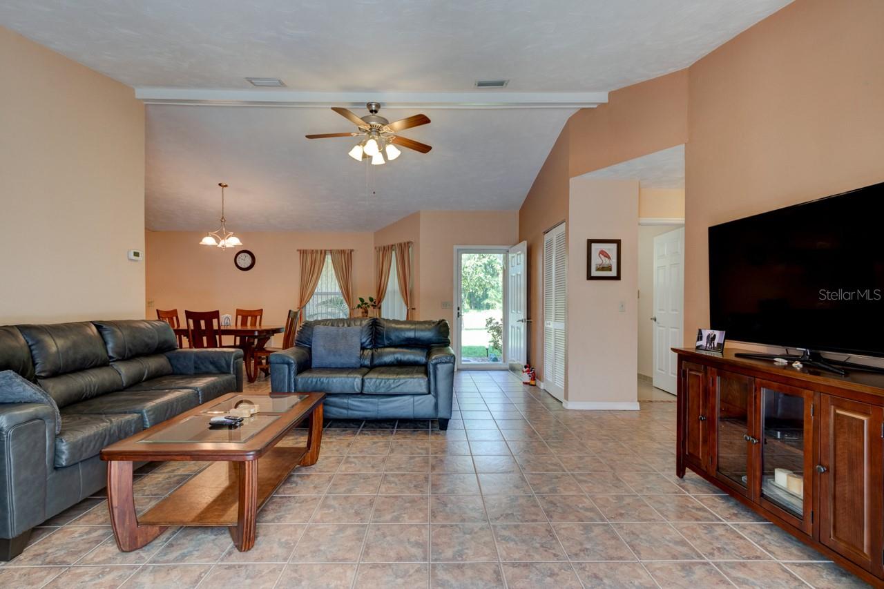 Image 2 of 9 For 2213 Needle Palm Drive