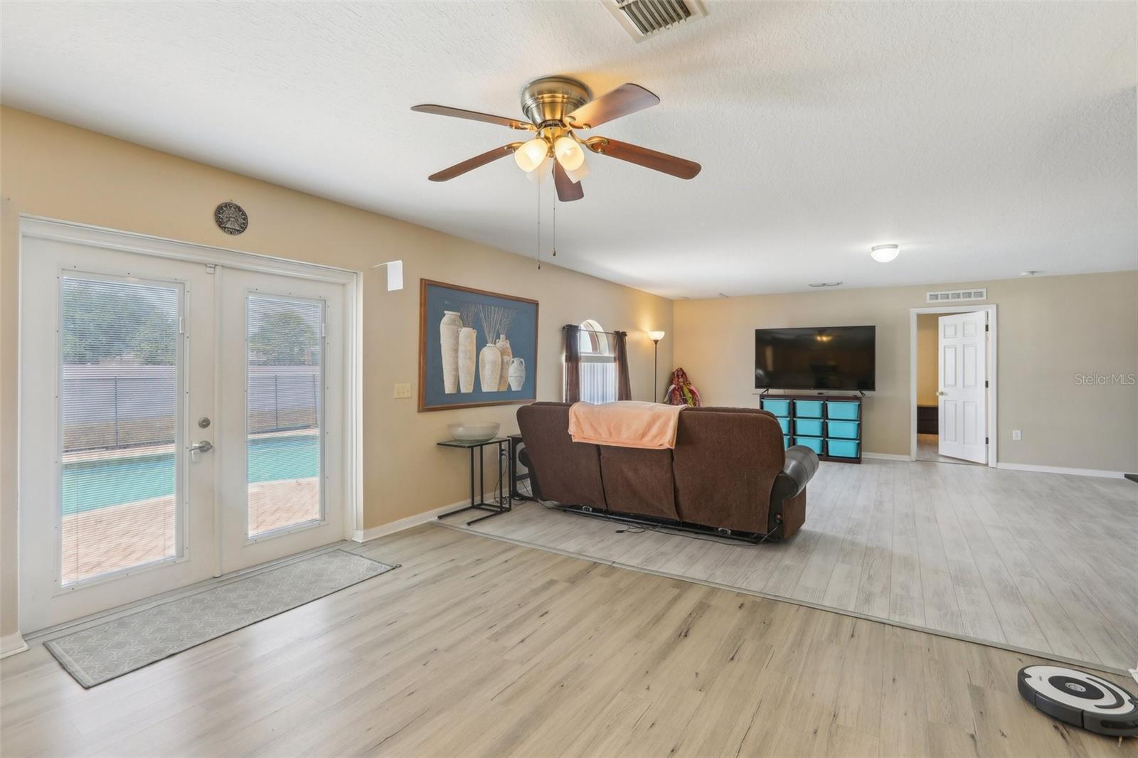 Image 14 of 47 For 193 Fish Hawk Drive