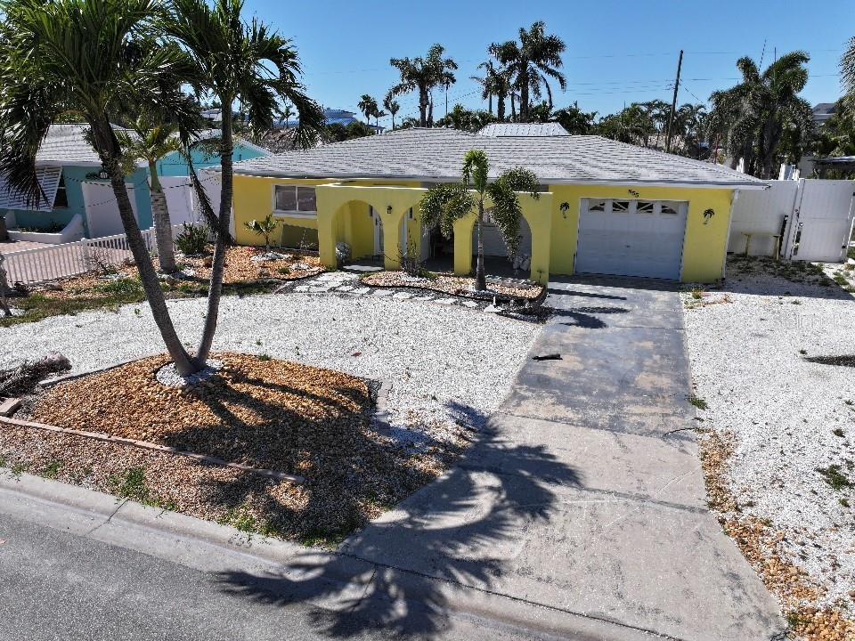 Image 10 of 24 For 855 Boca Ciega Isle Drive