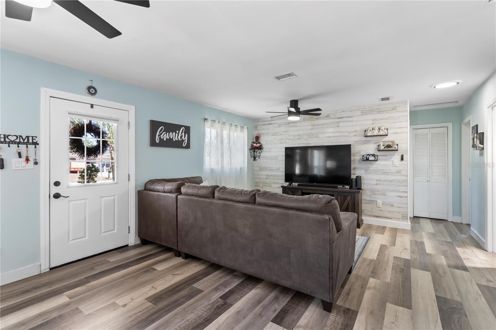 Image 11 of 49 For 2824 Oak Lea Drive