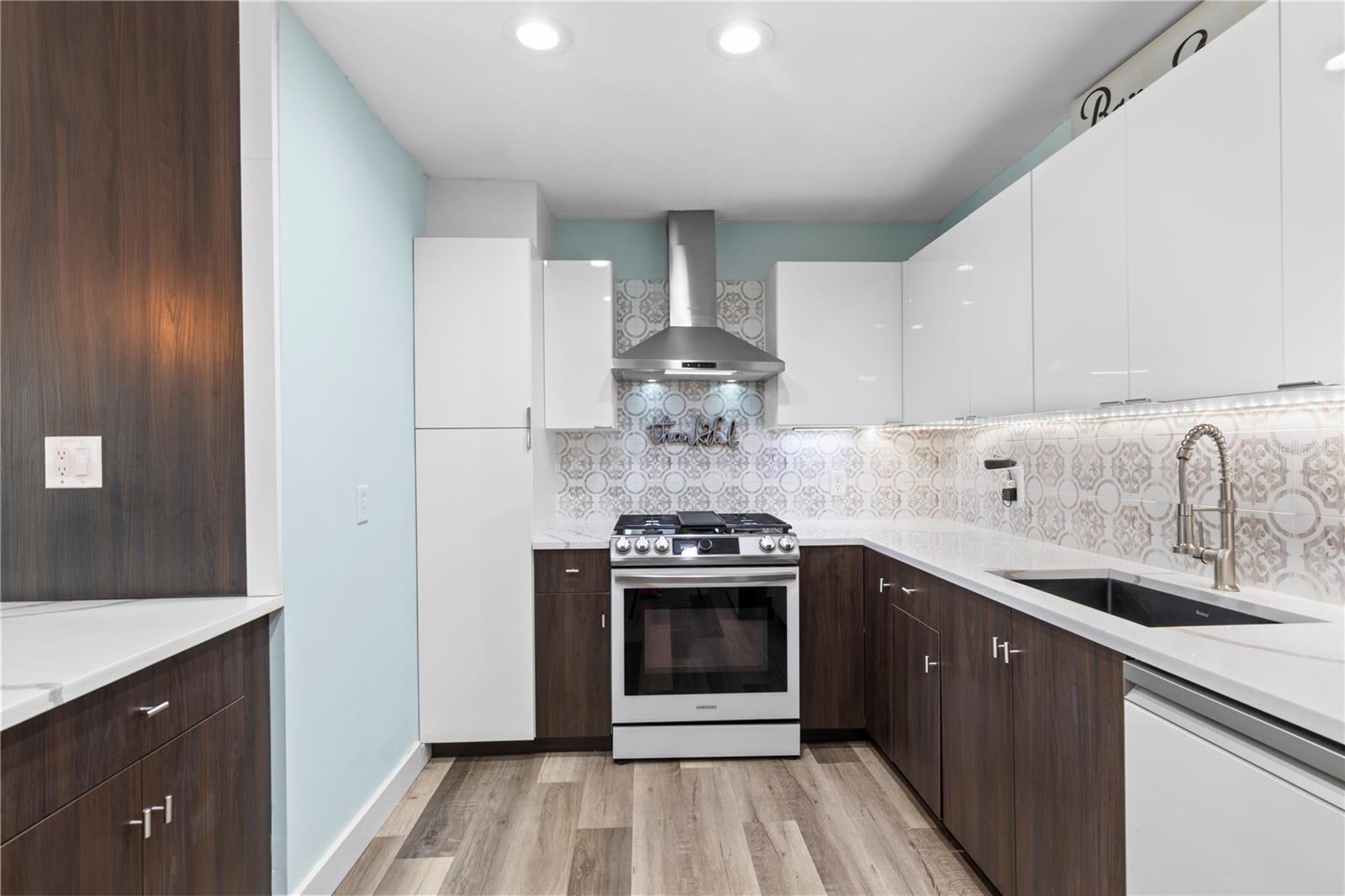 Image 14 of 49 For 2824 Oak Lea Drive