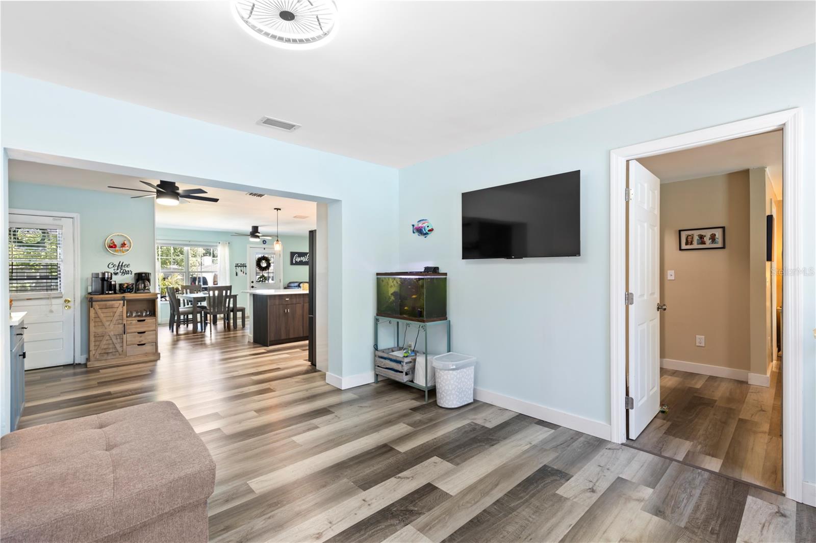 Image 22 of 49 For 2824 Oak Lea Drive