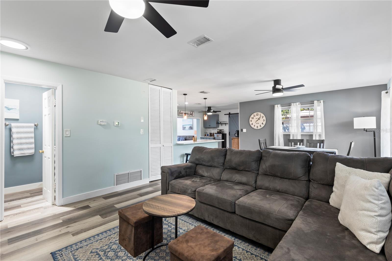 Image 6 of 49 For 2824 Oak Lea Drive