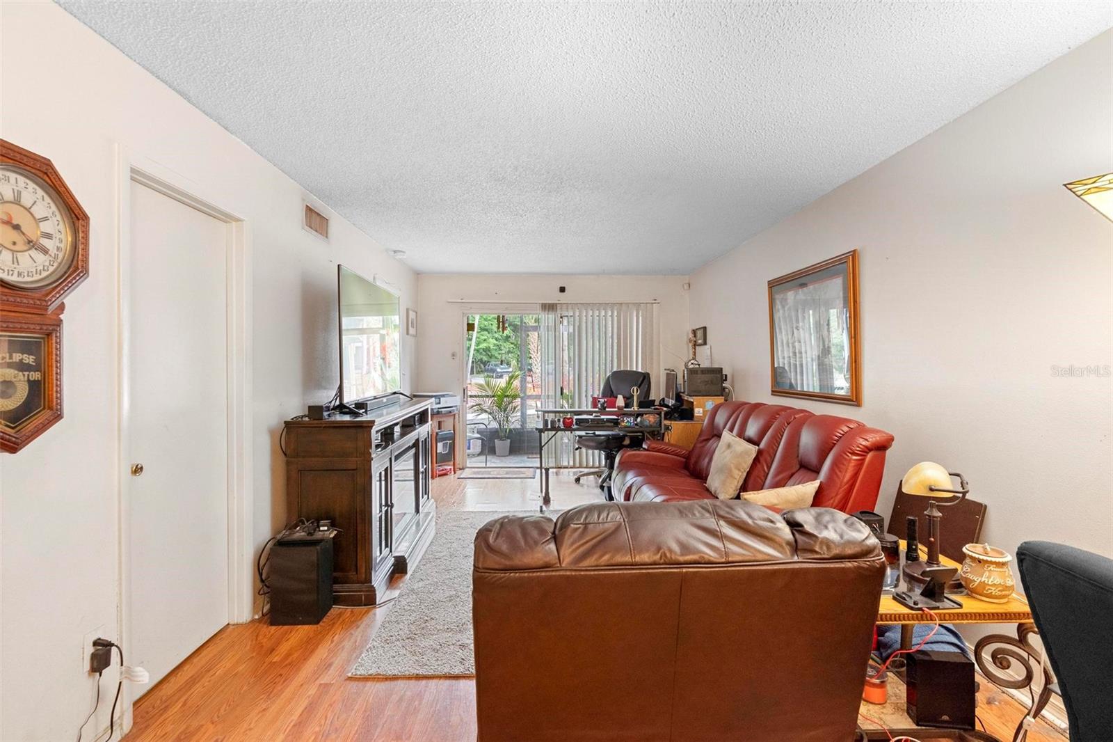 Image 4 of 18 For 313 Dirksen Drive A5