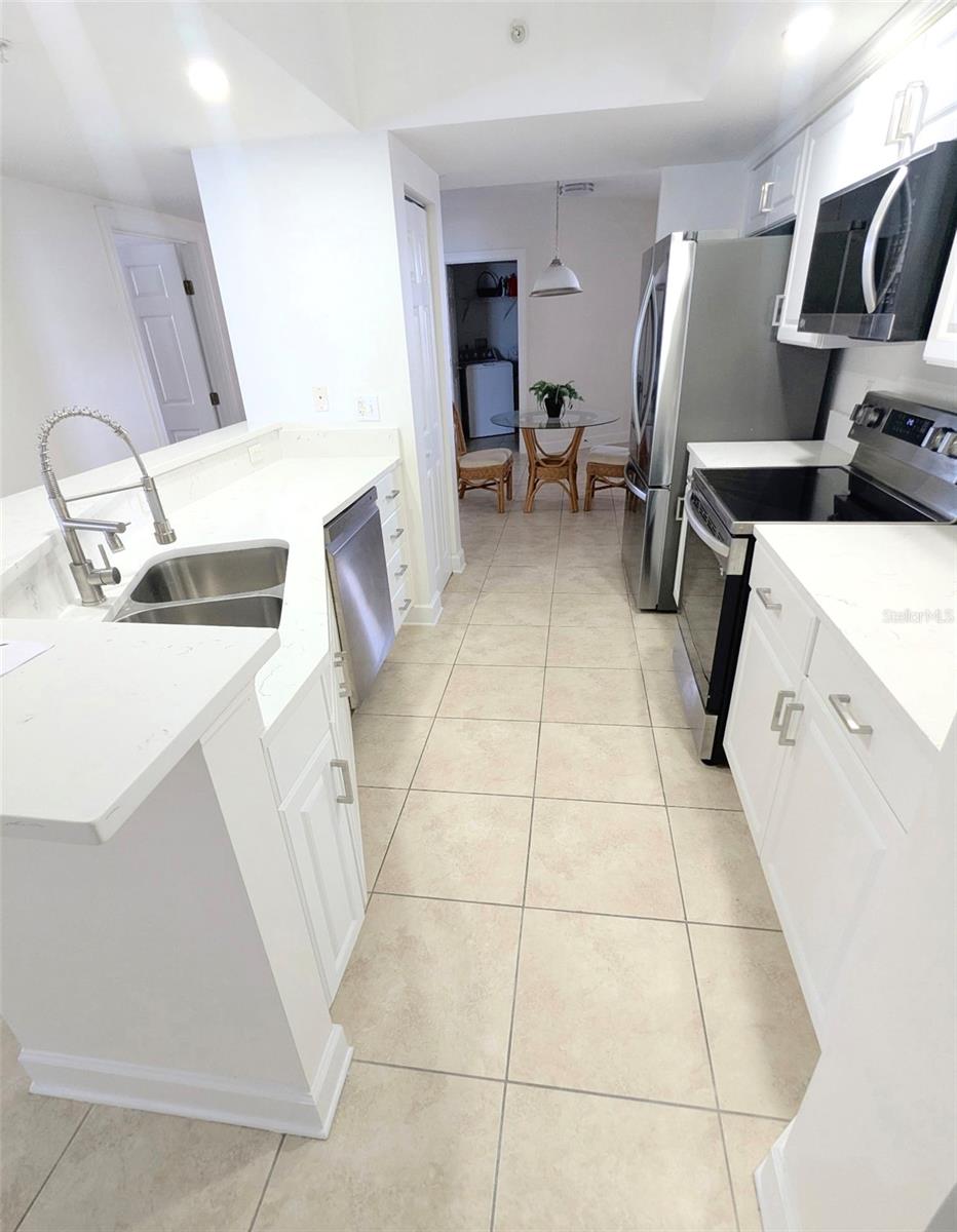 Image 3 of 29 For 3311 Atlantic Avenue 604