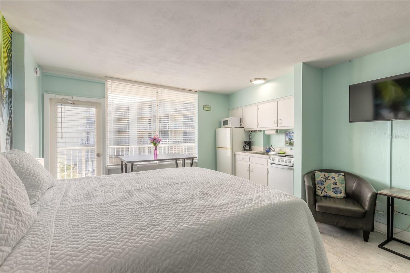 Image 5 of 30 For 1233 Atlantic Avenue 3090