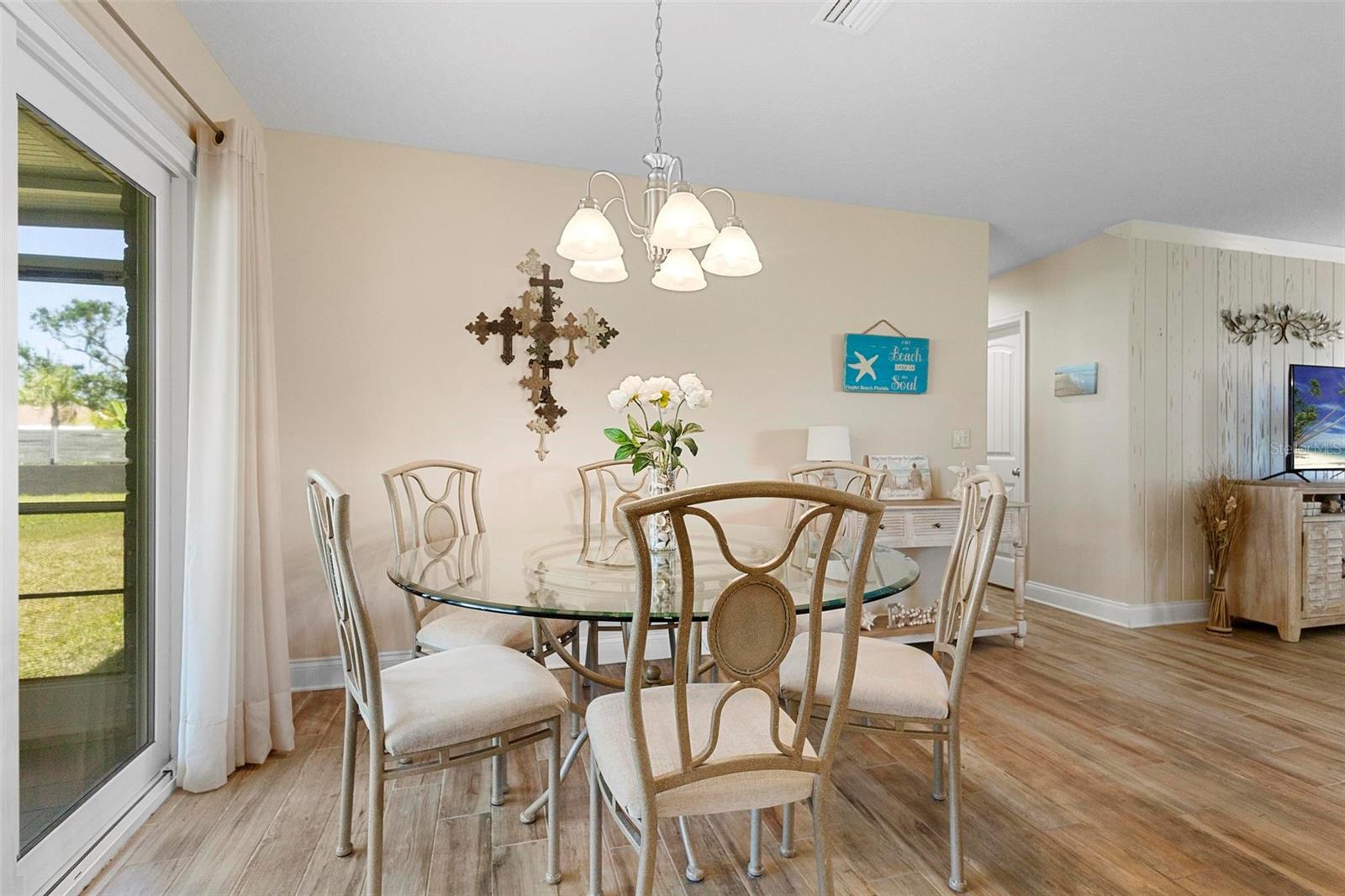 Image 11 of 33 For 2413 Flagler Avenue