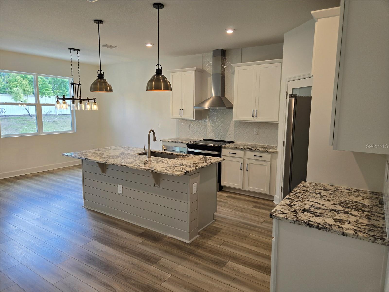 Image 5 of 25 For 899 Asterfield Lane