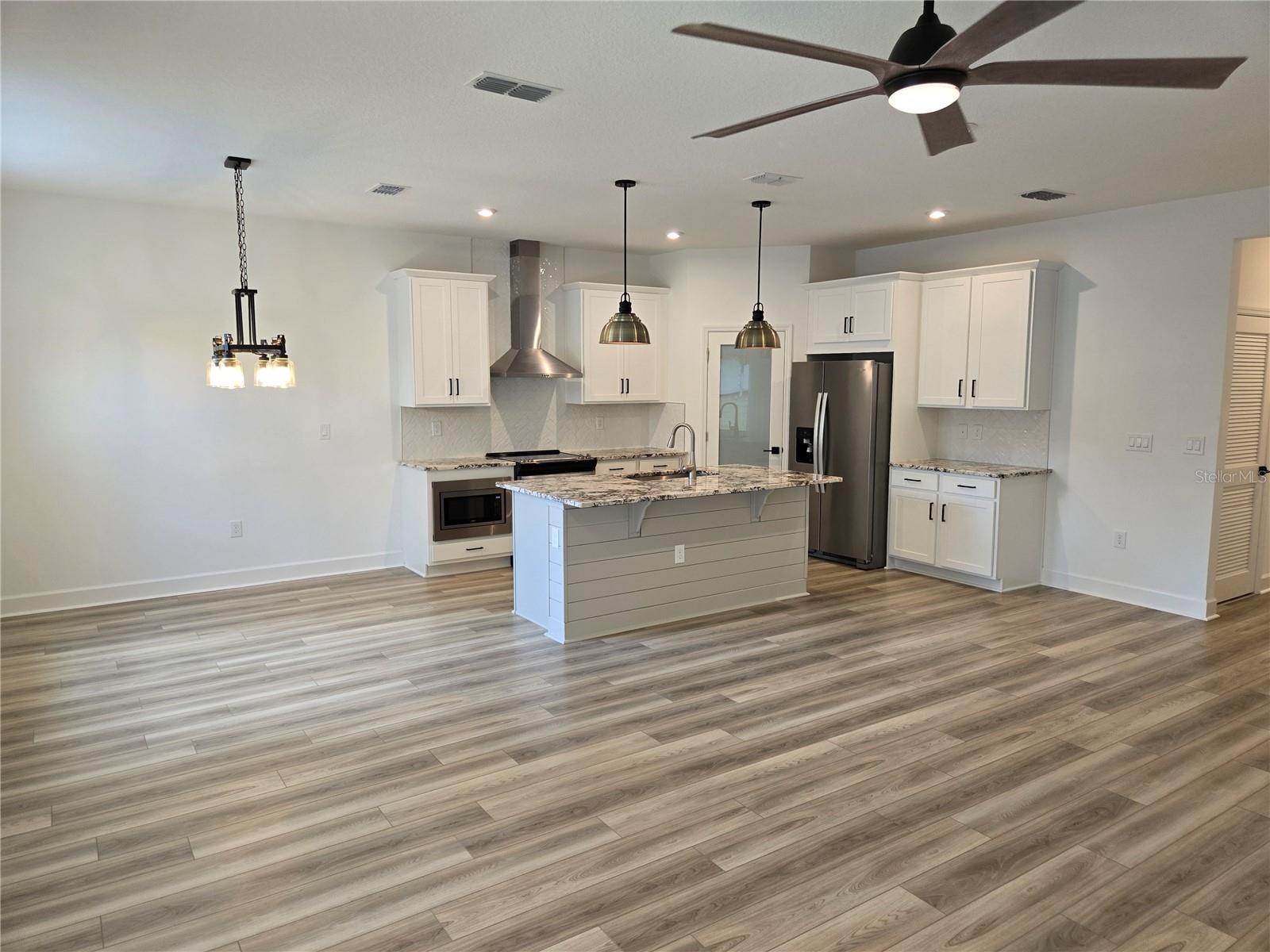 Image 6 of 25 For 899 Asterfield Lane
