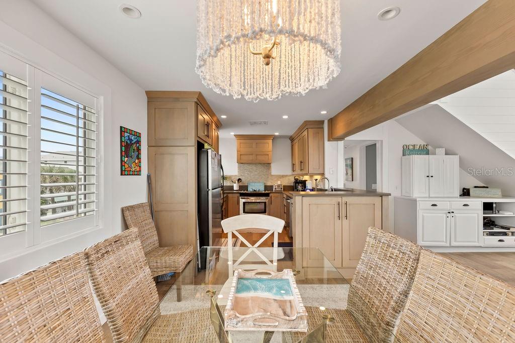 Image 8 of 62 For 6847 Atlantic Avenue