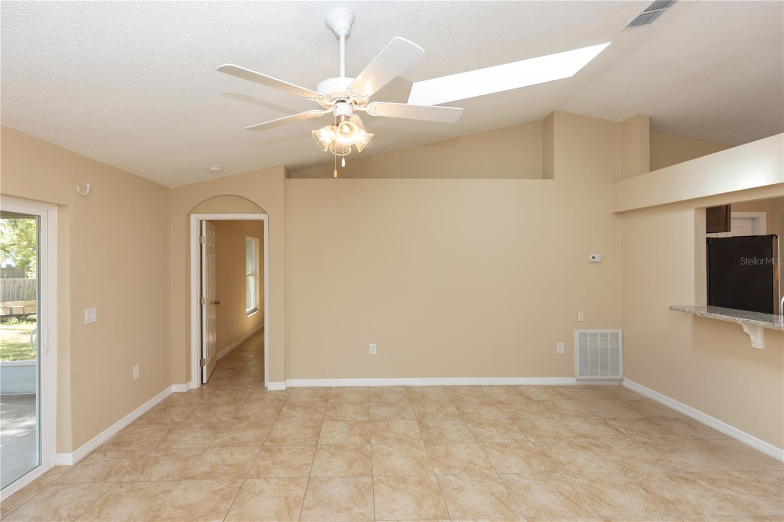 Image 8 of 25 For 801 Coleman Avenue