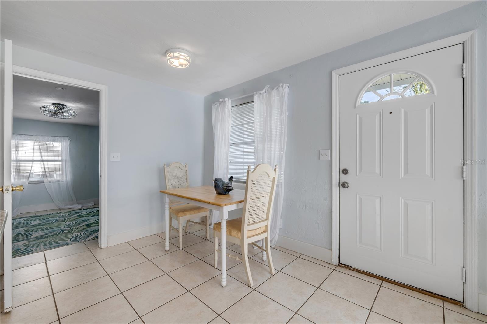 Image 10 of 32 For 128 Oakridge Avenue