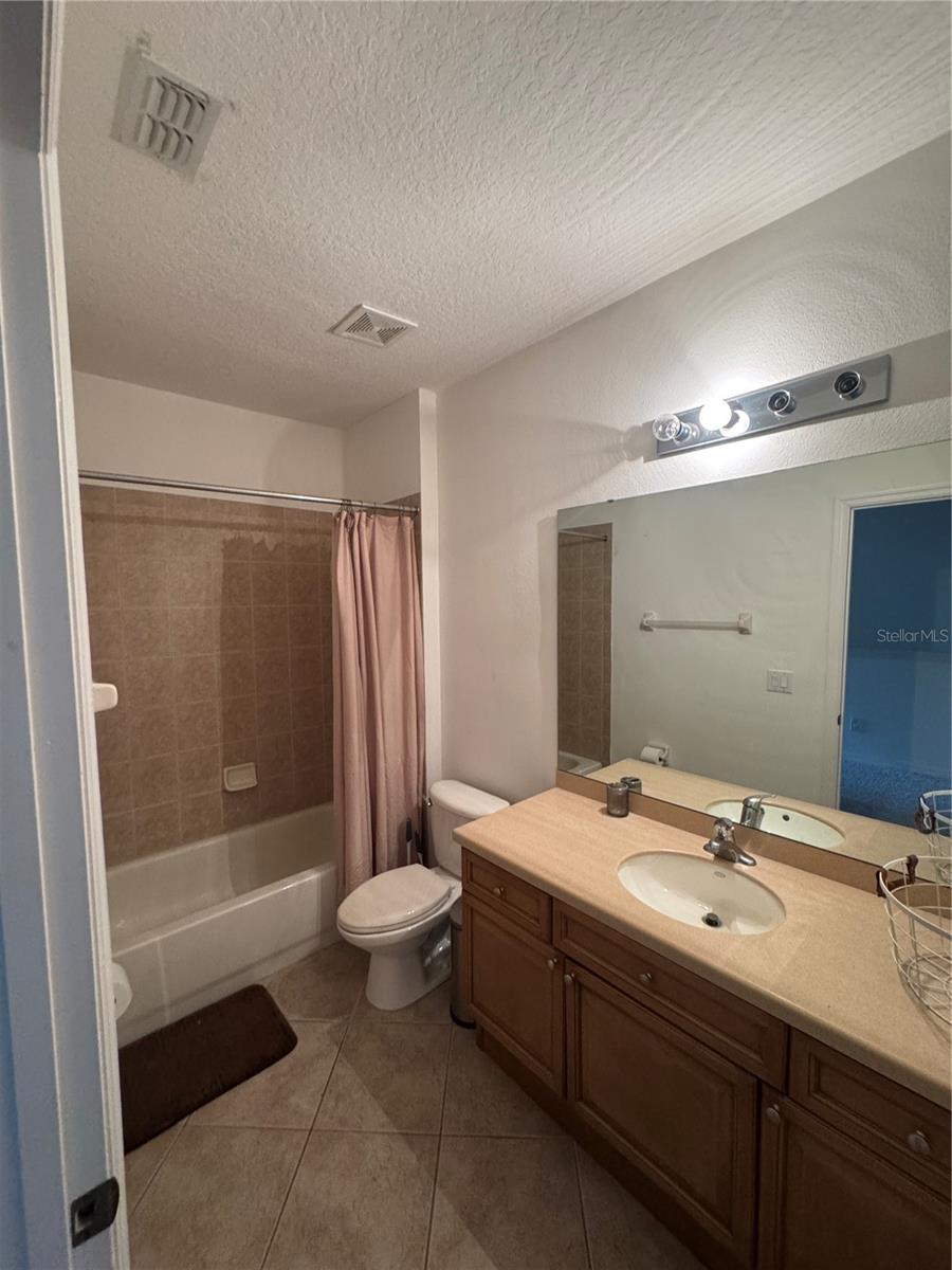 Image 21 of 38 For 6043 Strada Isle Way