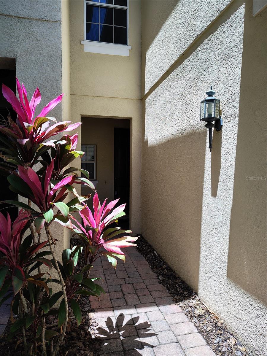 Image 3 of 38 For 6043 Strada Isle Way