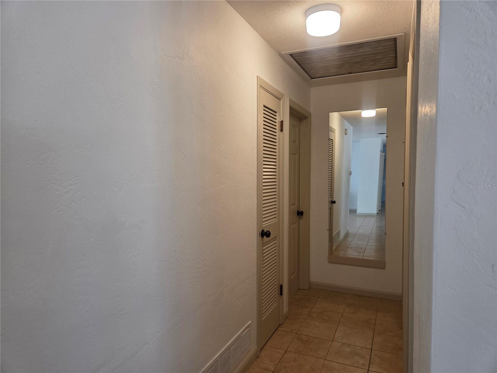 Image 13 of 41 For 2204 Poinsettia Lane