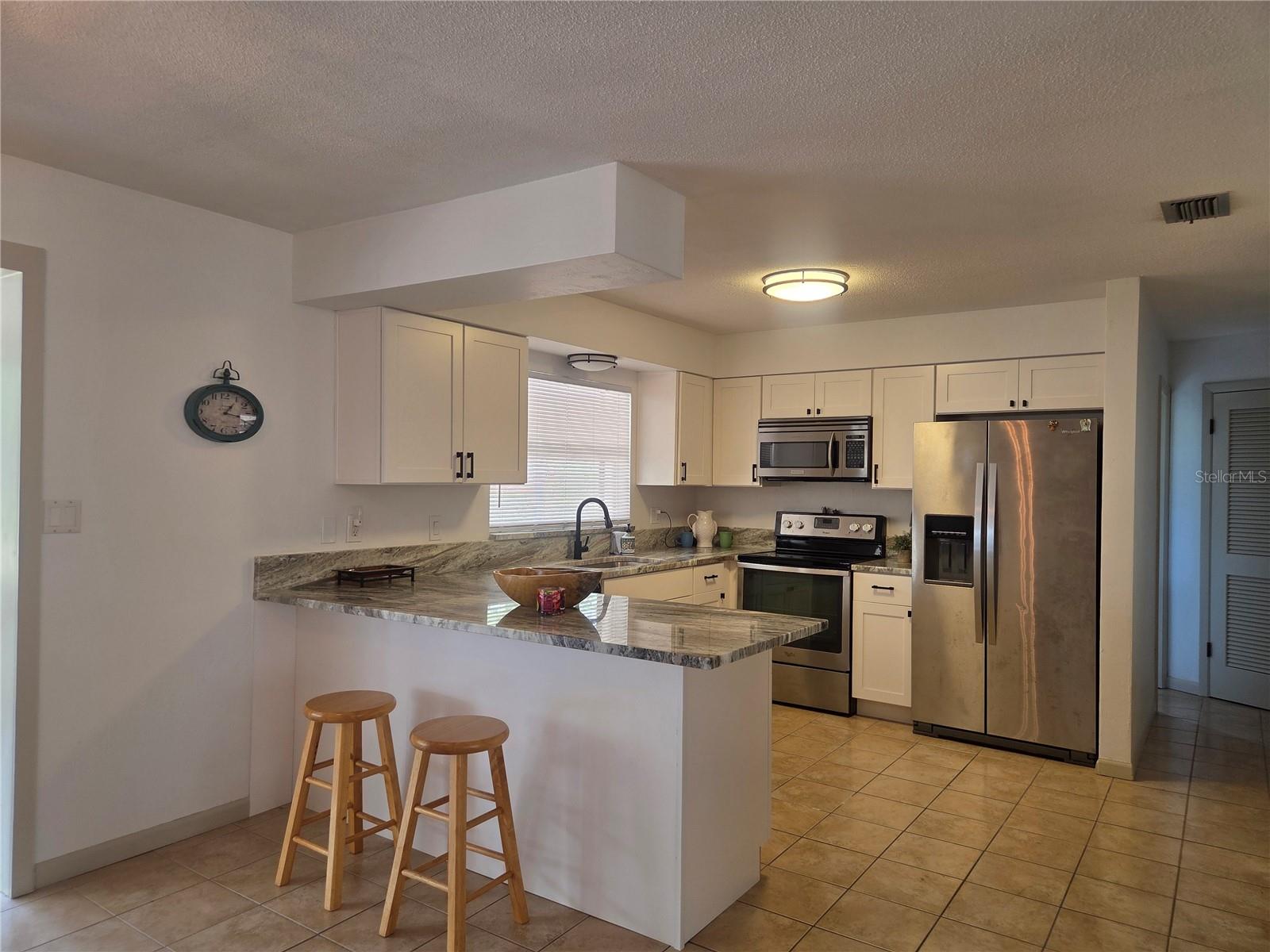 Image 16 of 41 For 2204 Poinsettia Lane