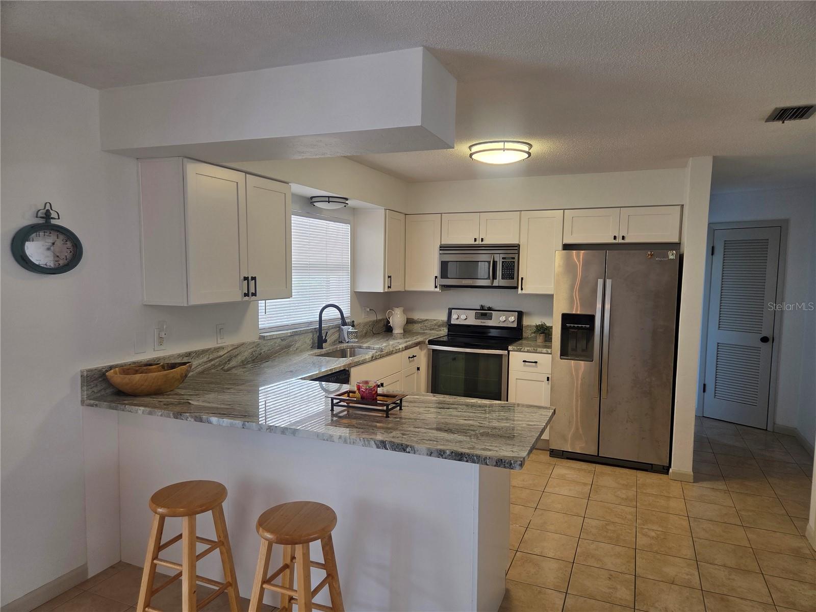 Image 20 of 41 For 2204 Poinsettia Lane