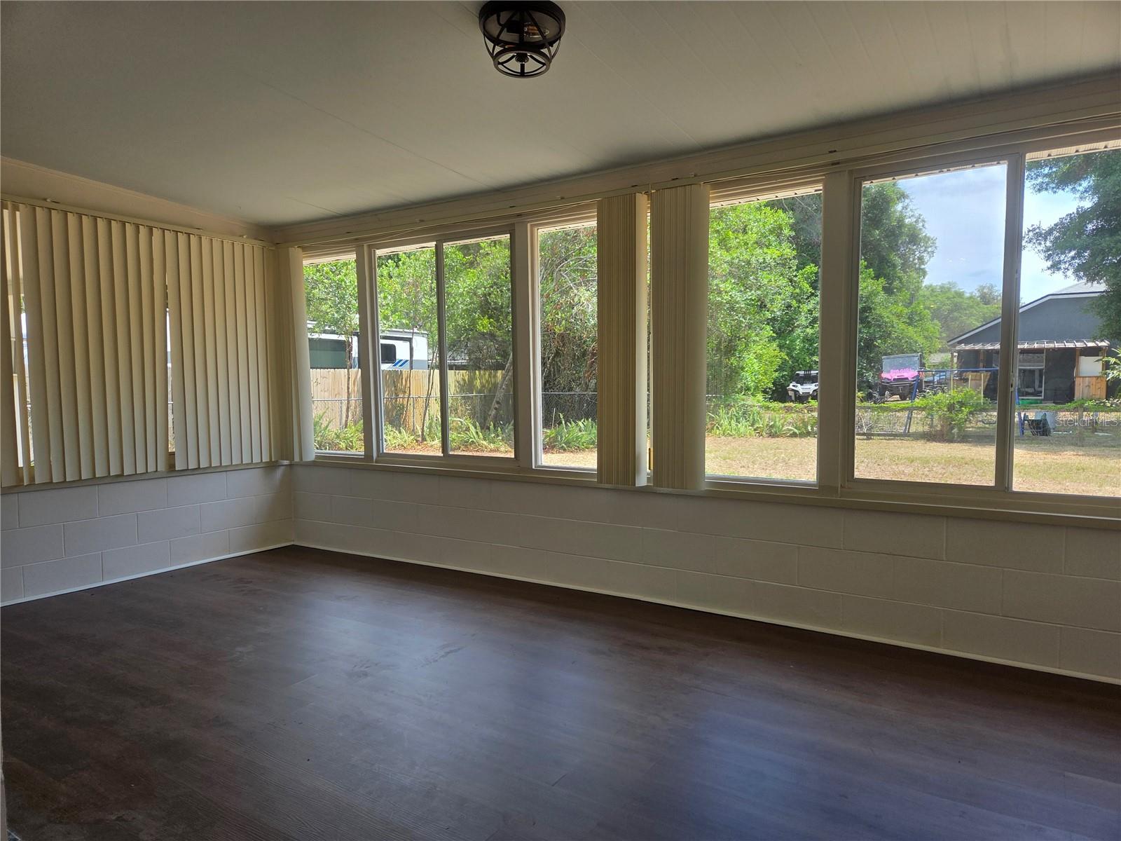 Image 28 of 41 For 2204 Poinsettia Lane