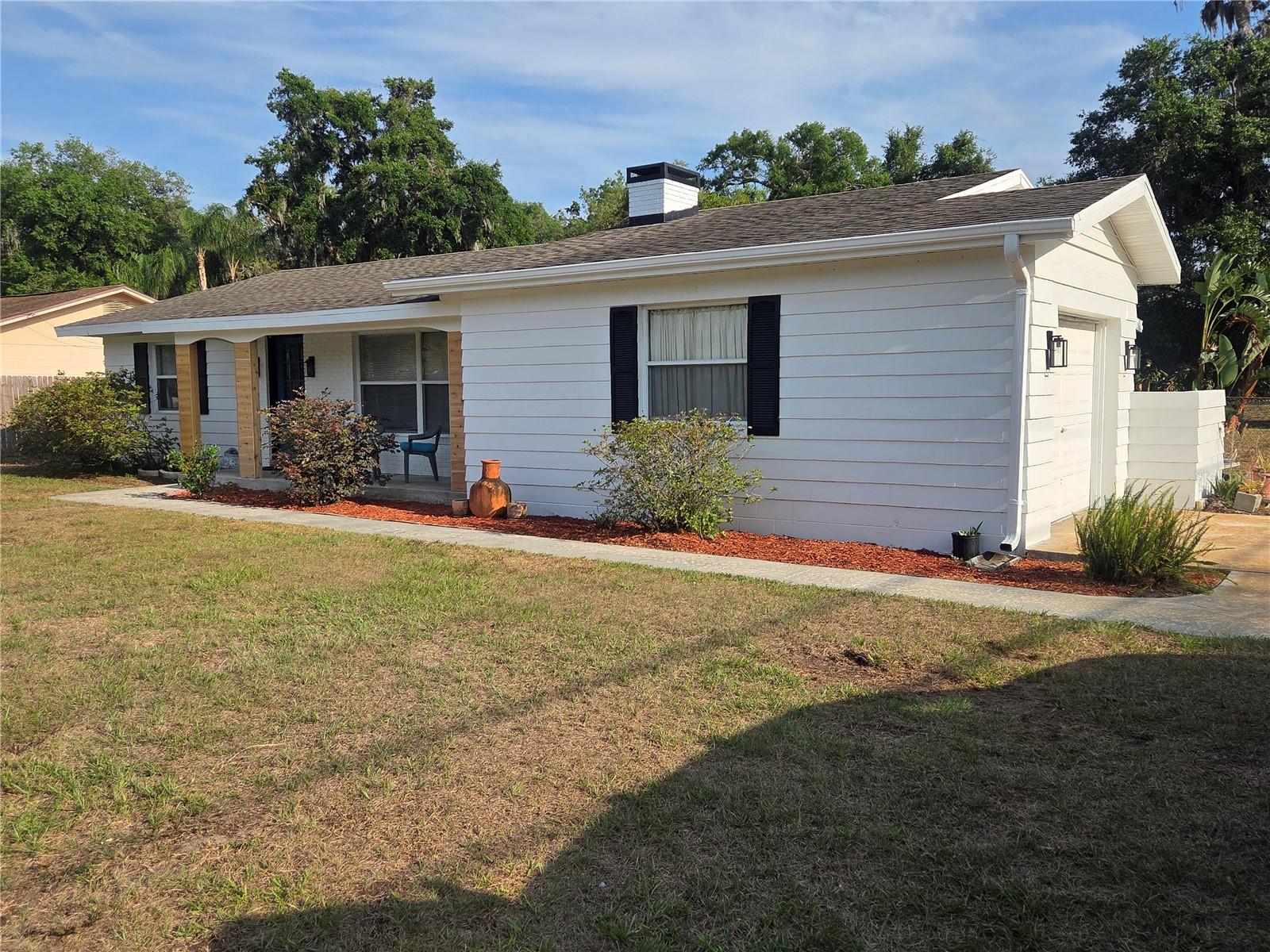 Image 5 of 41 For 2204 Poinsettia Lane