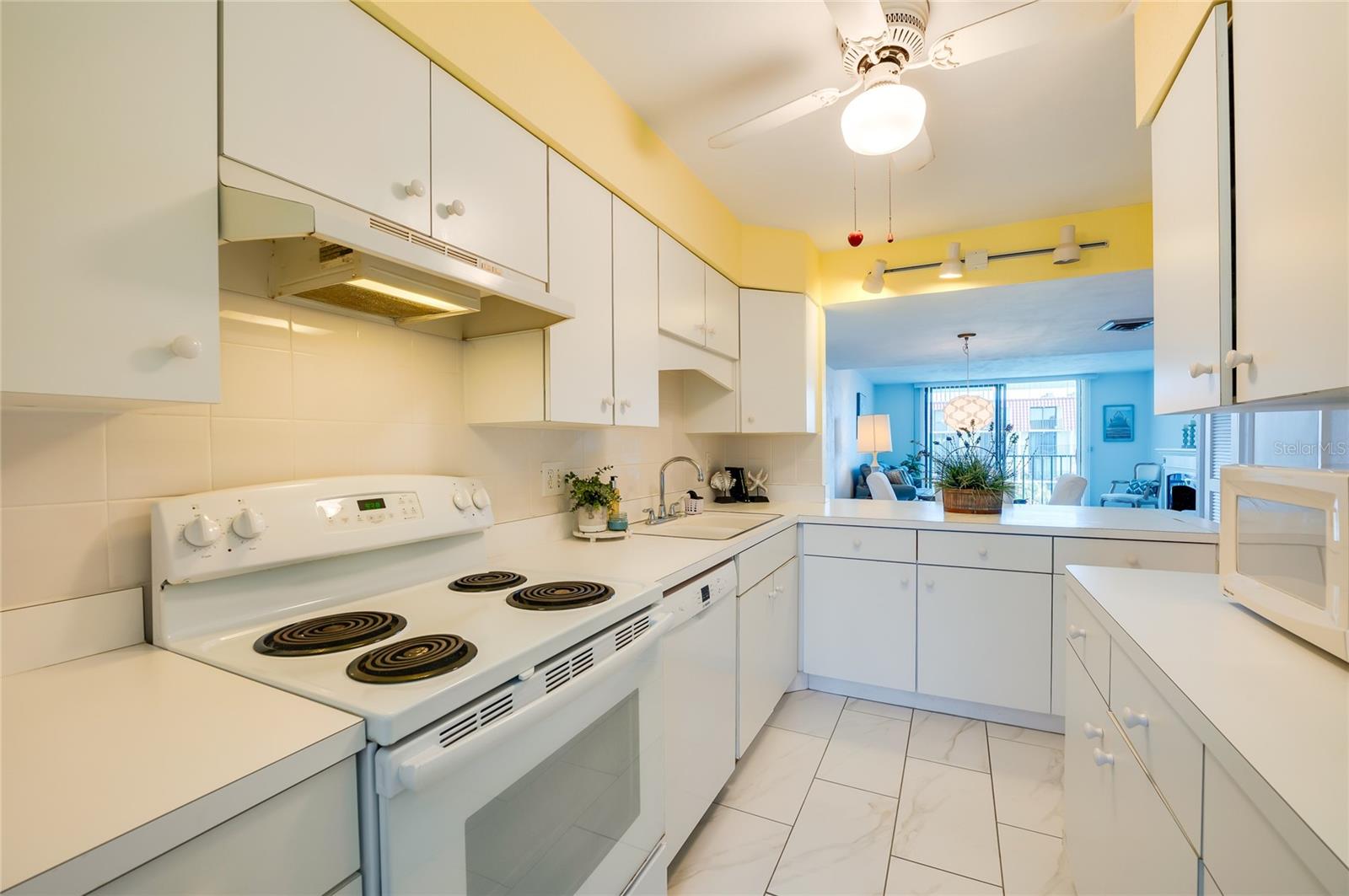 Image 10 of 41 For 1433 Atlantic Avenue 425