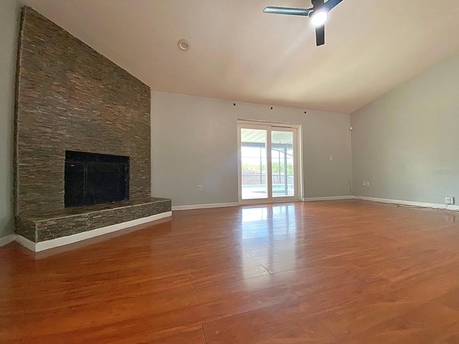 Image 3 of 24 For 206 Westmoor Bend