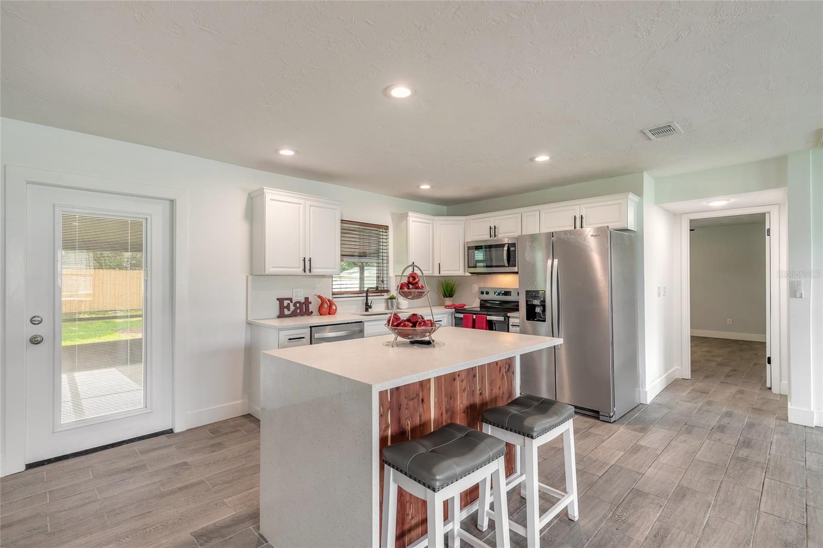 Image 20 of 35 For 612 Moonpenny Circle