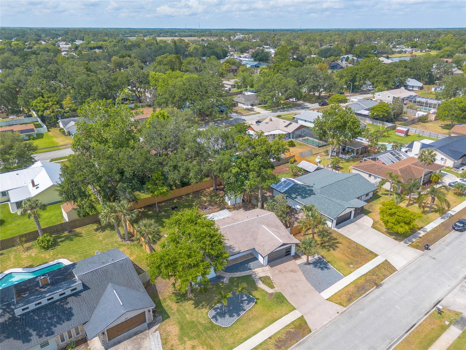 Image 33 of 35 For 612 Moonpenny Circle