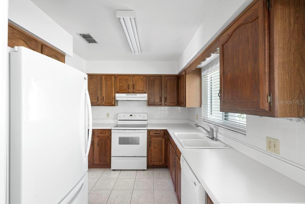 Image 13 of 31 For 101 Grand Plaza Drive G30