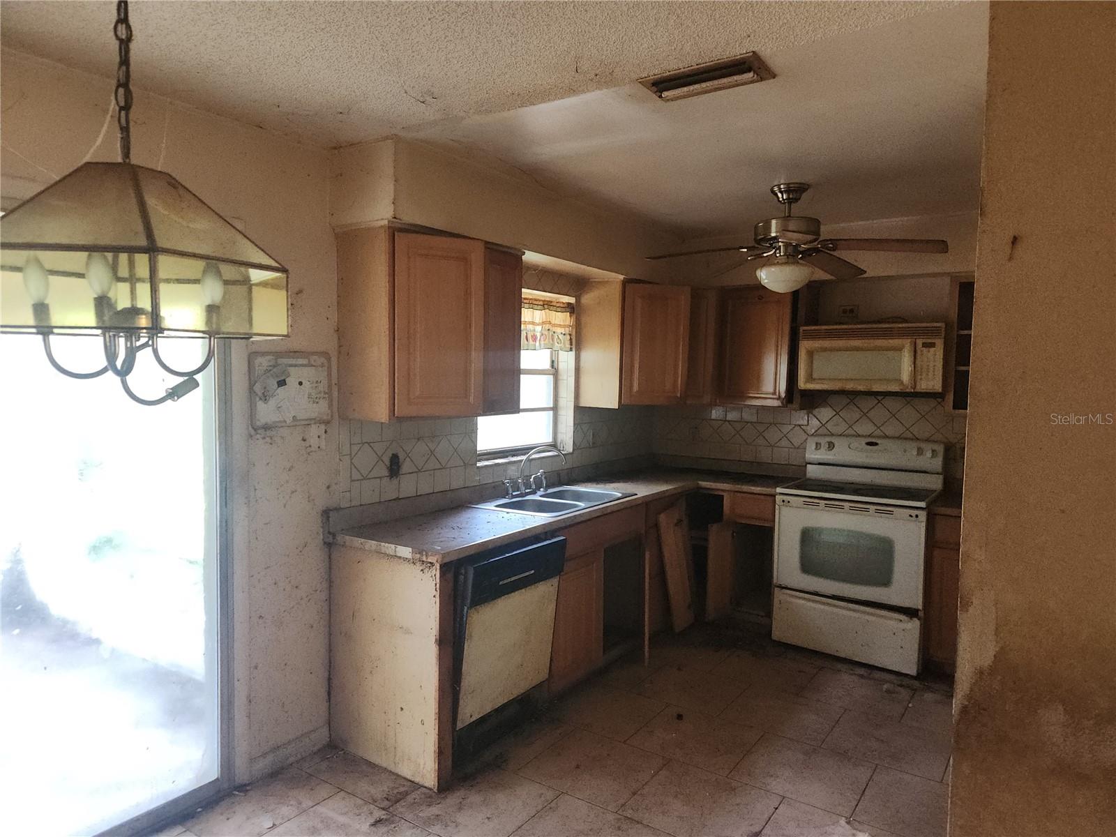 Image 5 of 19 For 2810 Kumquat Drive