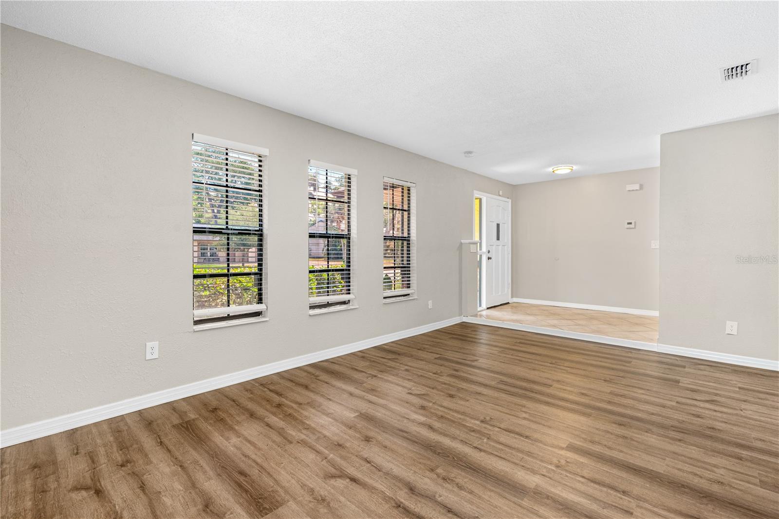 Image 12 of 41 For 5788 Devon Street