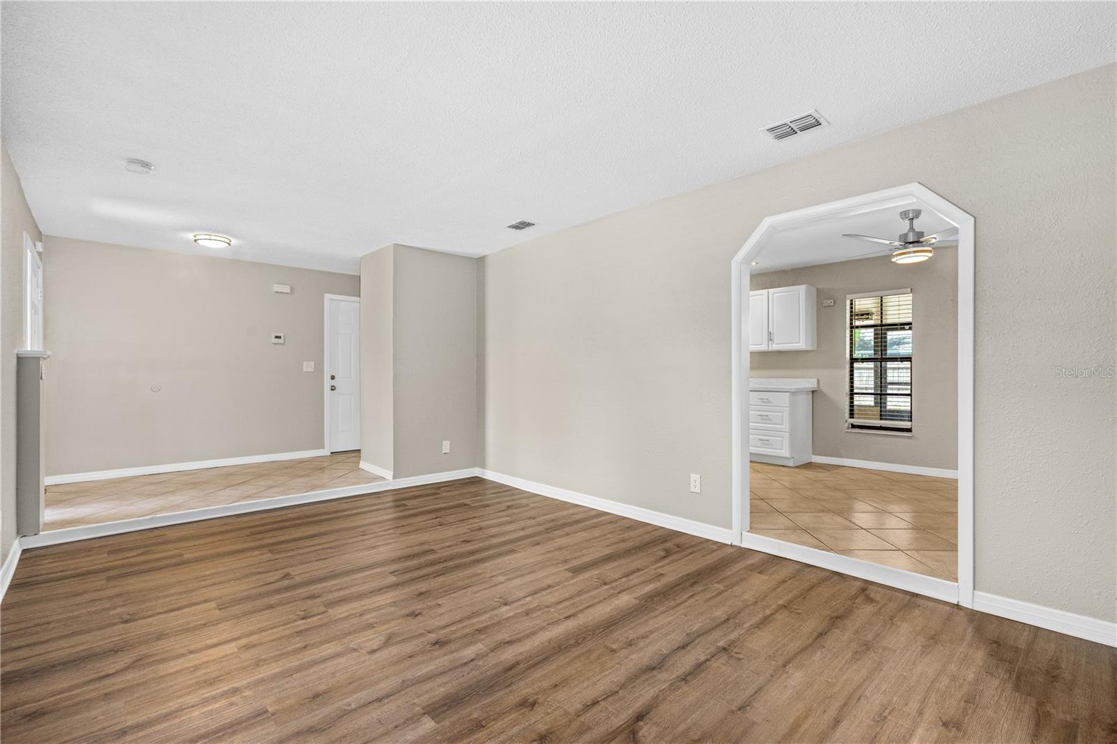 Image 13 of 41 For 5788 Devon Street