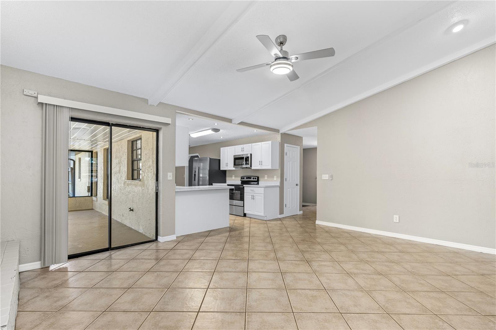 Image 17 of 41 For 5788 Devon Street