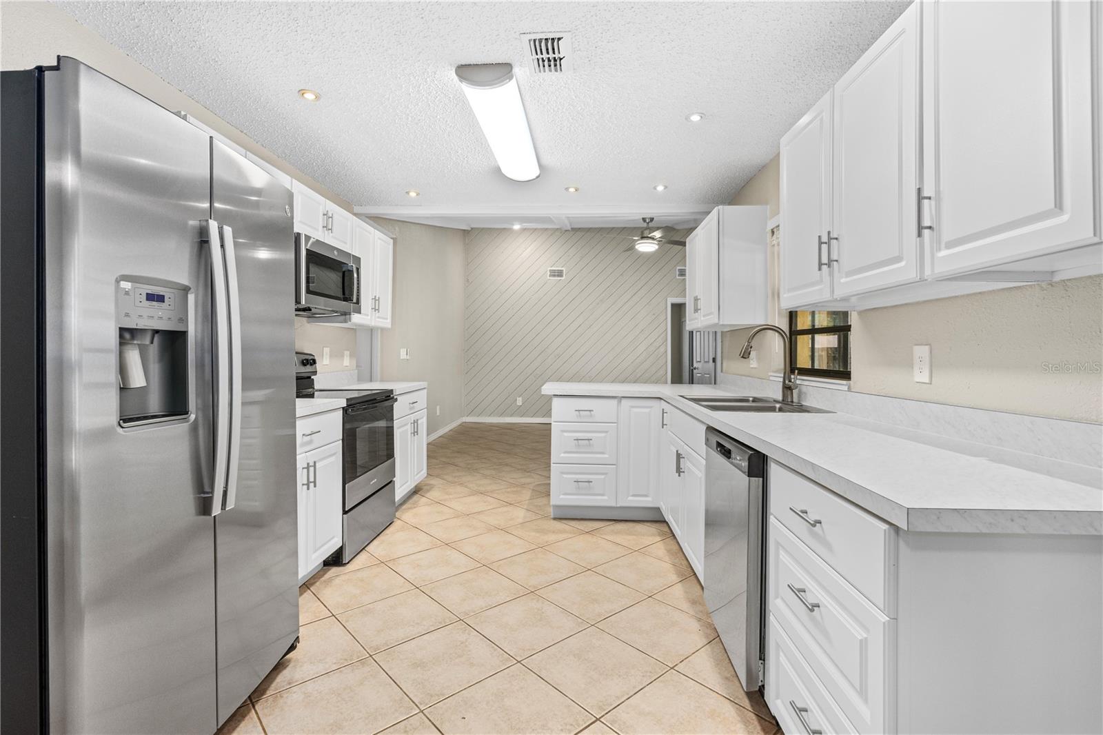 Image 20 of 41 For 5788 Devon Street