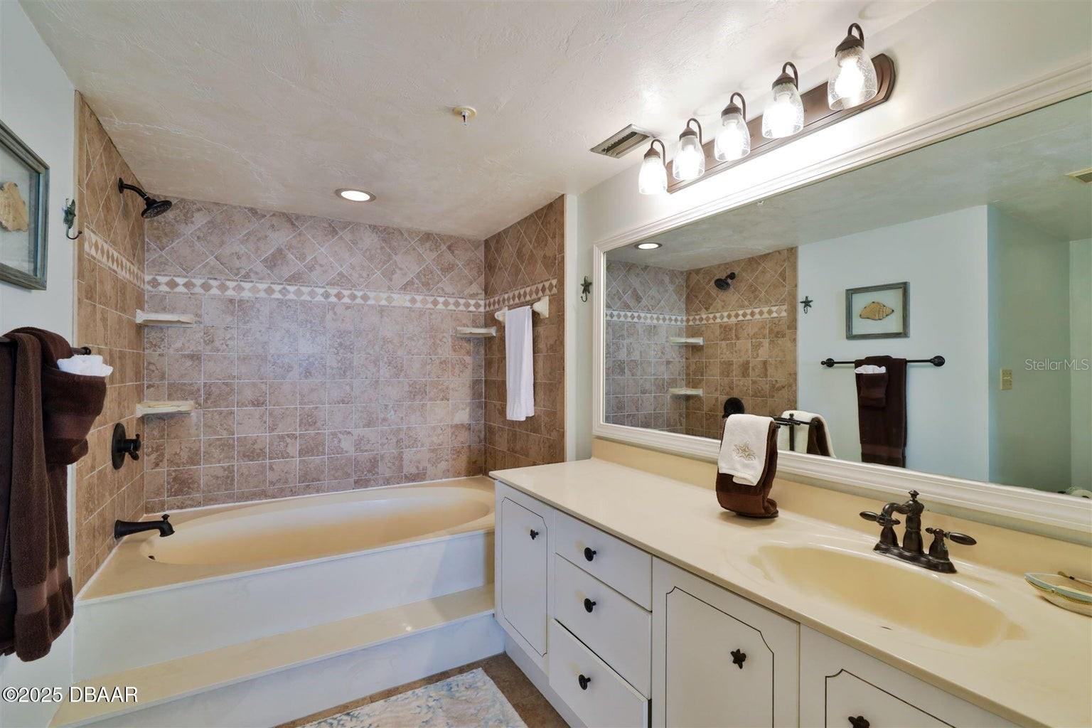 Image 13 of 24 For 3855 Atlantic Avenue 1405