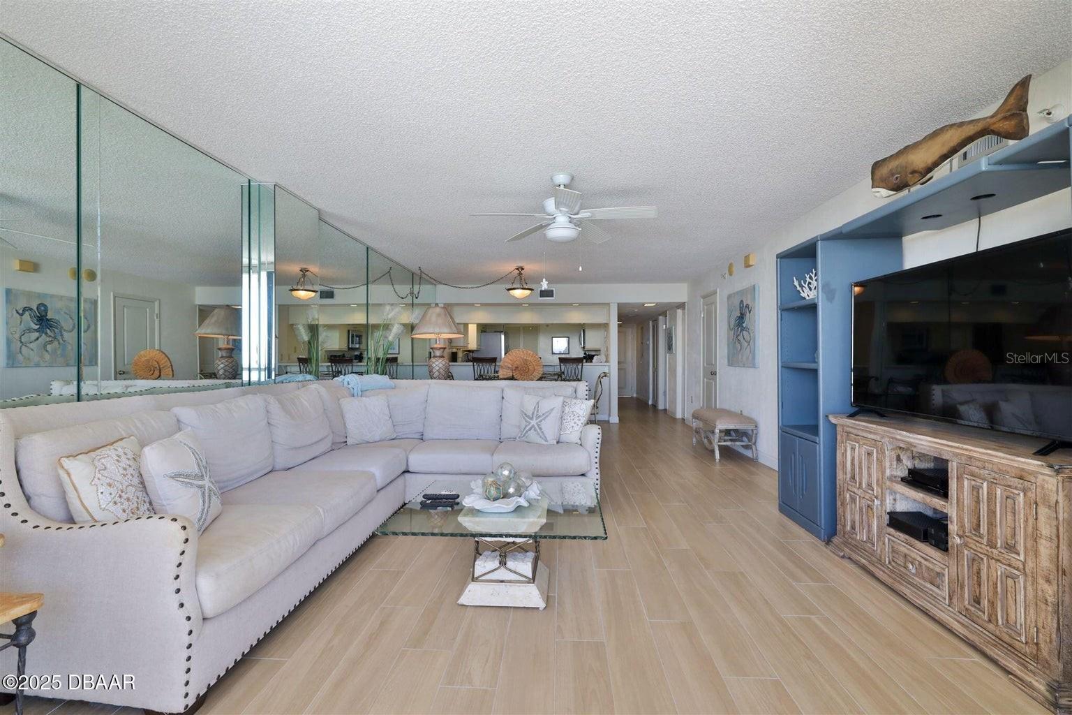 Image 5 of 24 For 3855 Atlantic Avenue 1405