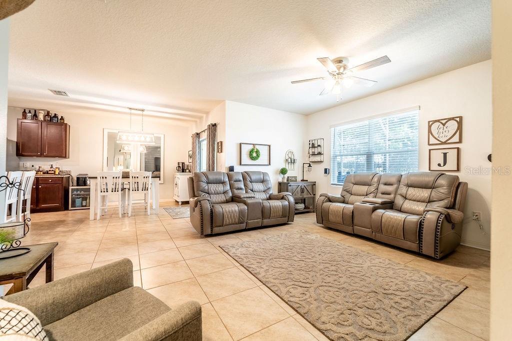 Image 9 of 65 For 343 Lazio Circle