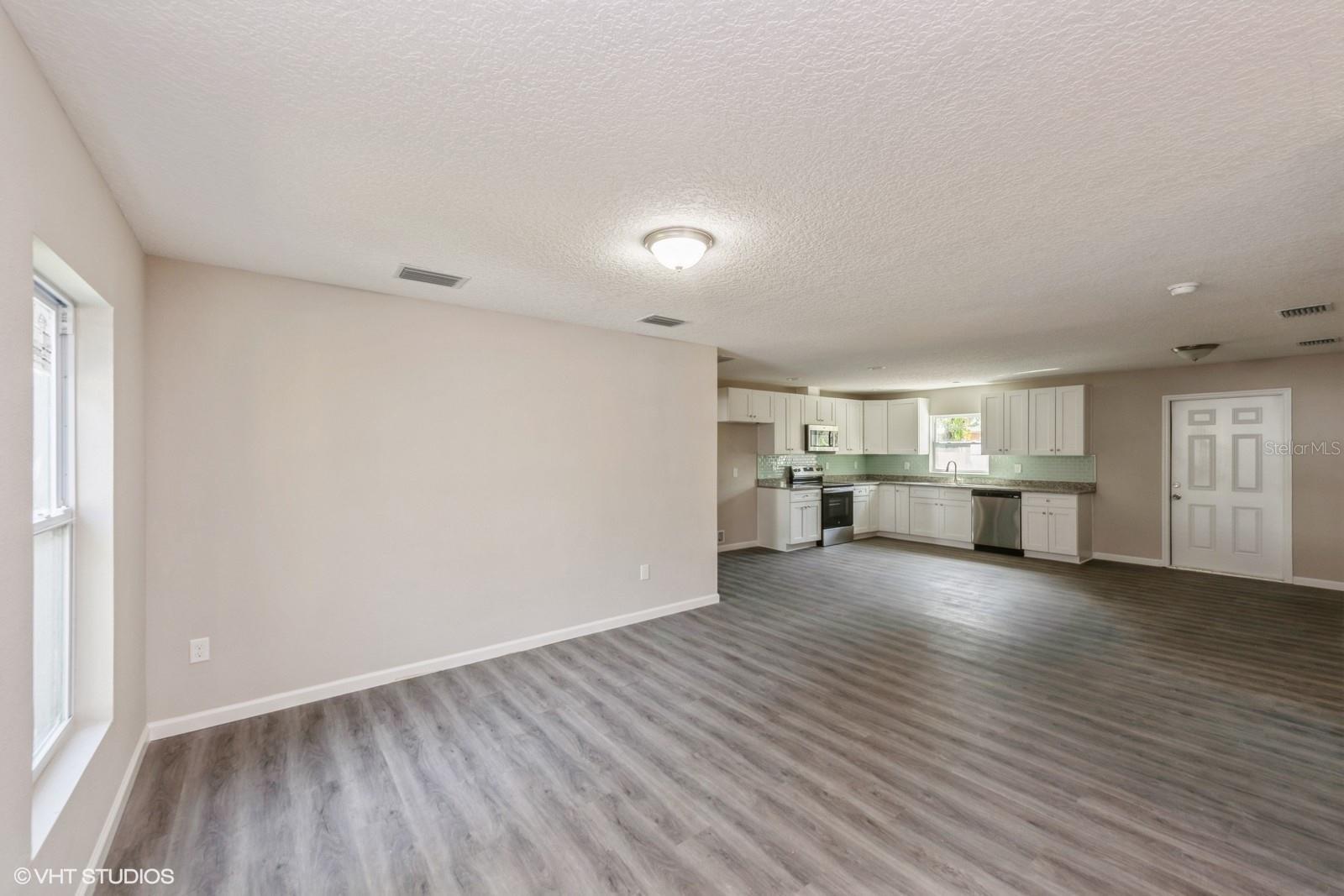 Image 4 of 15 For 495 6th Street