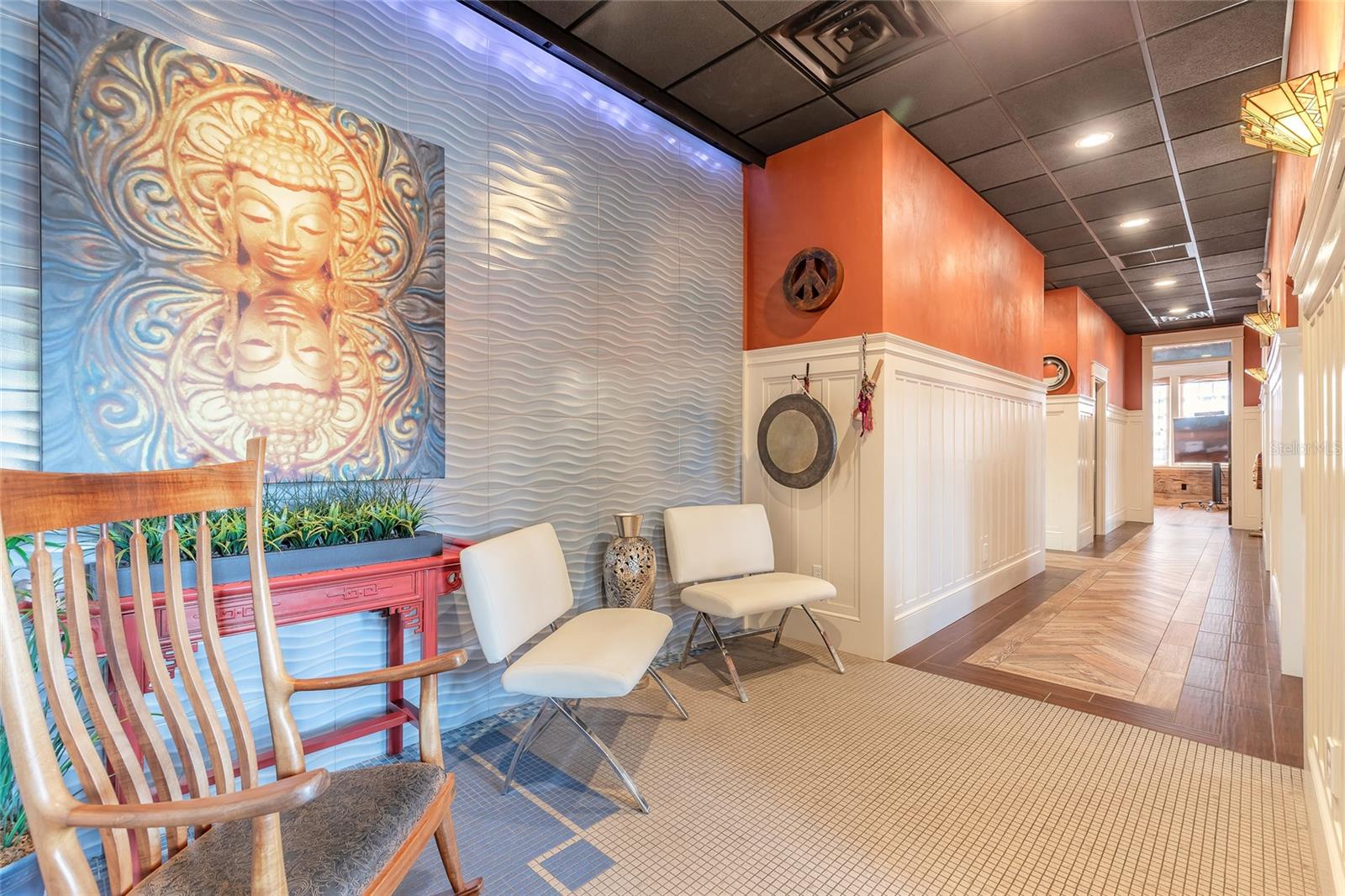 Listing photo id 9 for 1112 Riverside Drive