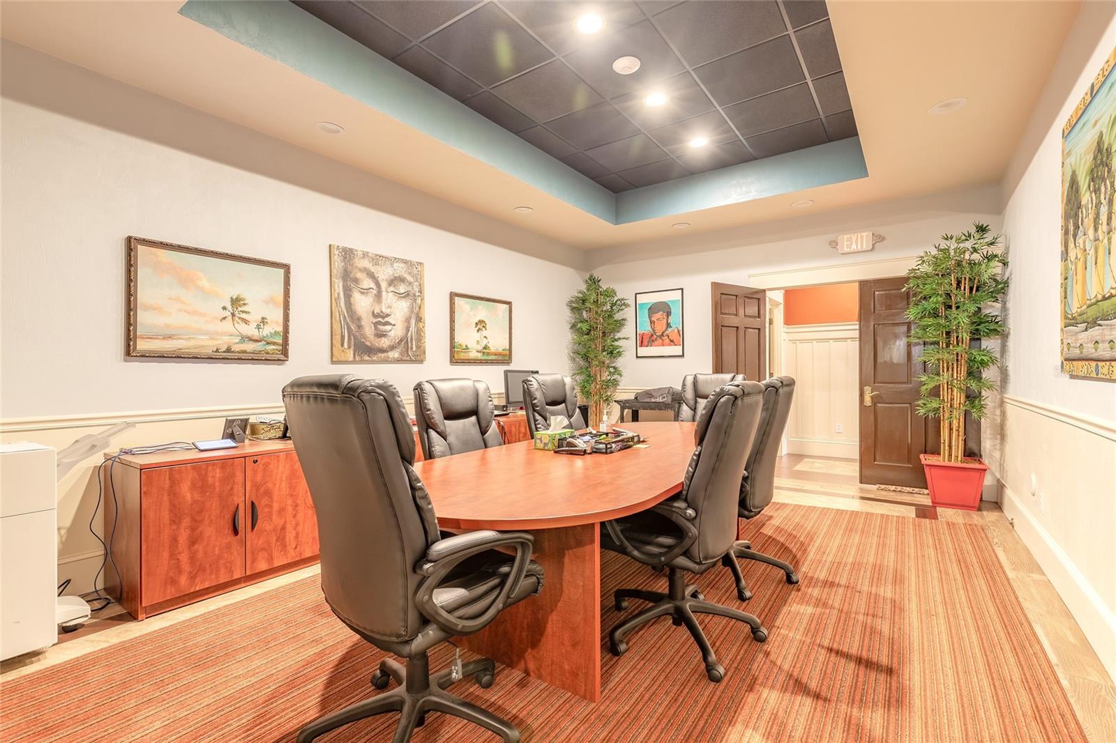 Listing photo id 21 for 1112 Riverside Drive